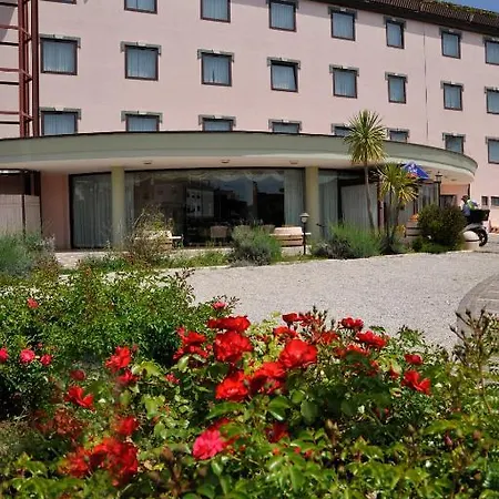 Maggiora Hotel 3*
